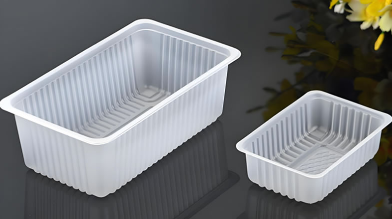 Multifunctional thermoforming machine